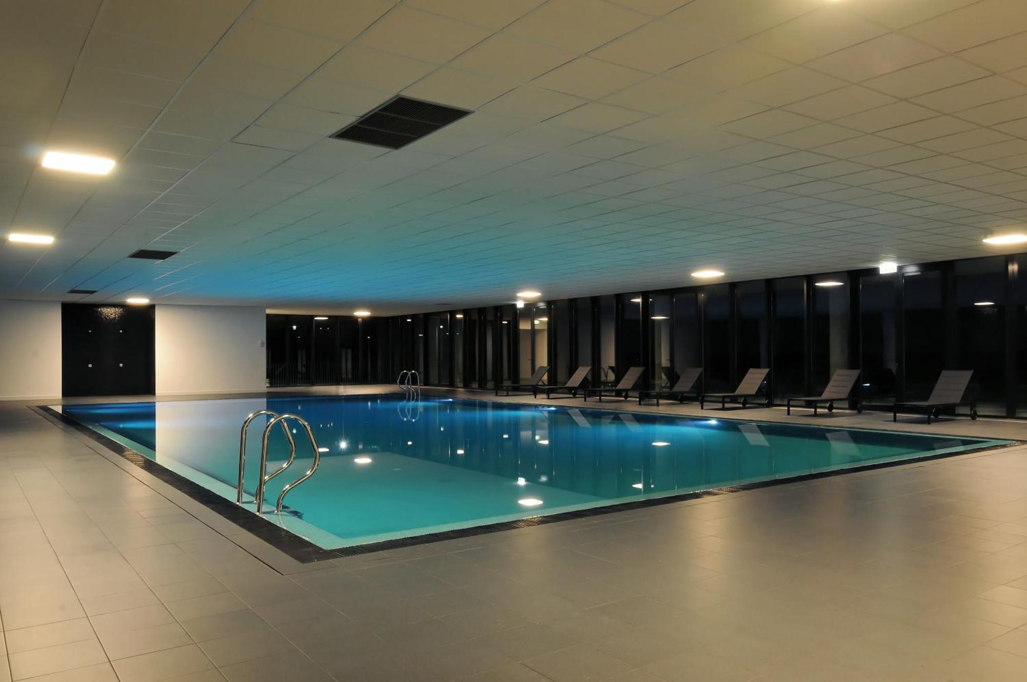 Open Village Sports Hotel&Spa Club Guimarães Exteriör bild