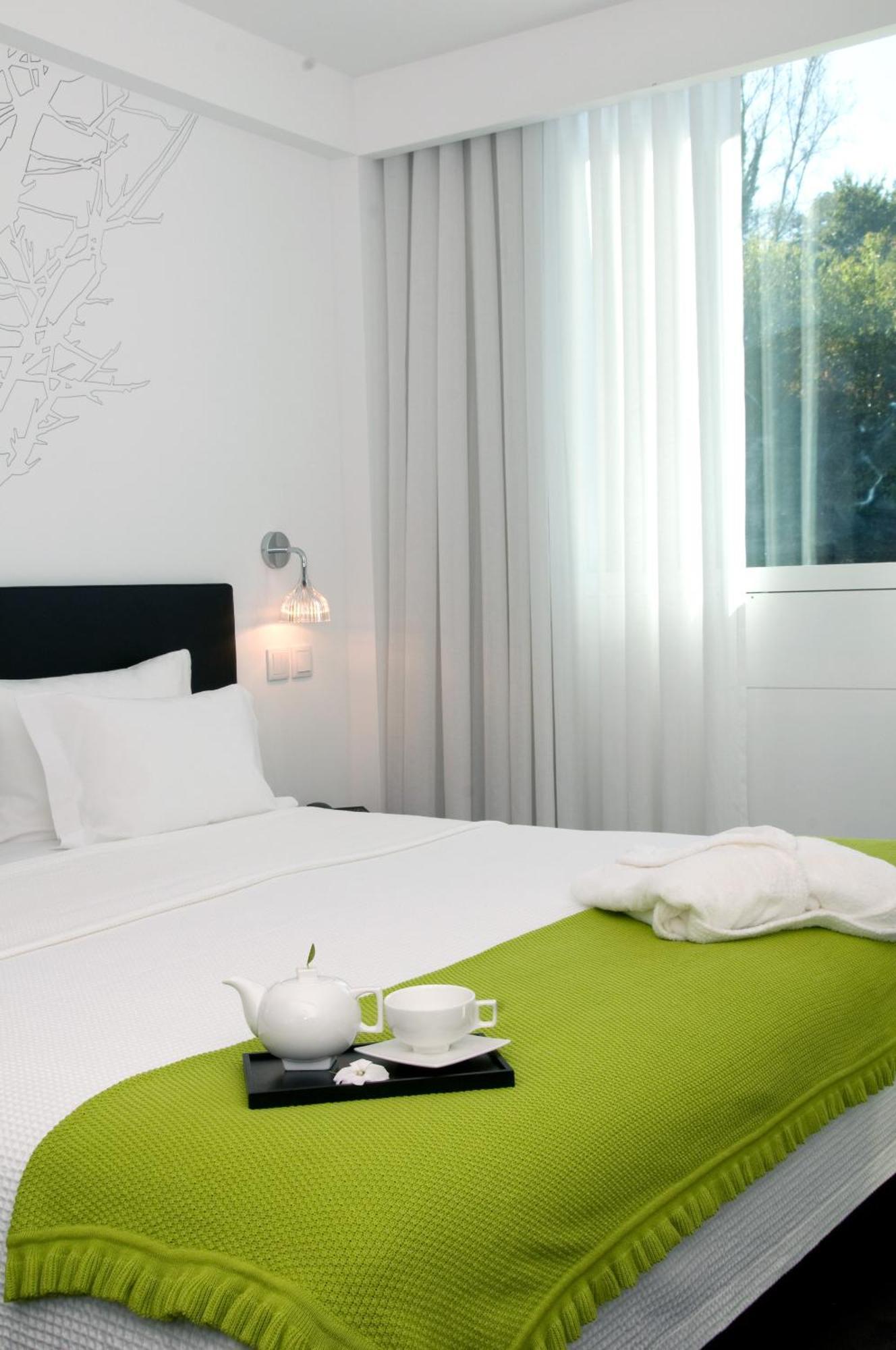 Open Village Sports Hotel&Spa Club Guimarães Exteriör bild