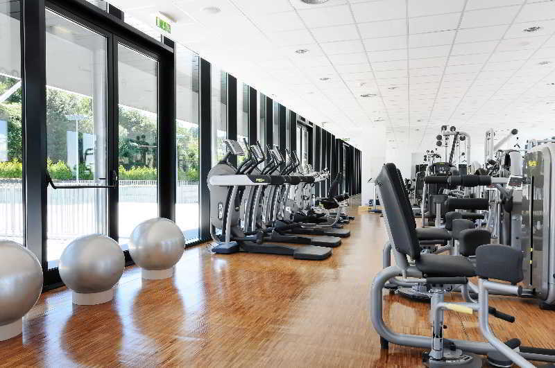 Open Village Sports Hotel&Spa Club Guimarães Exteriör bild