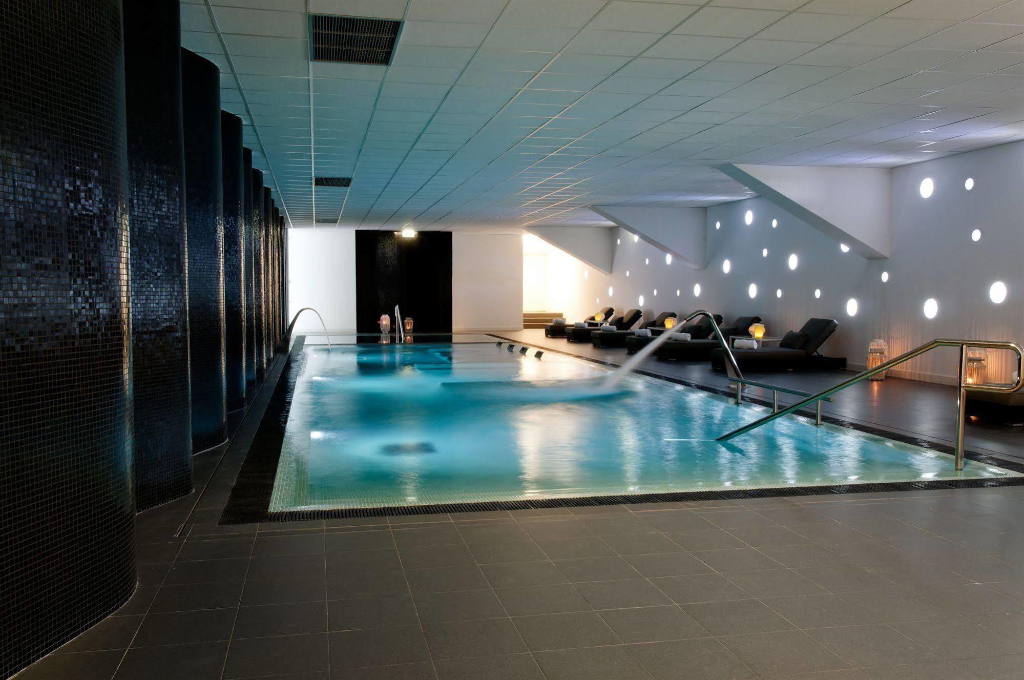 Open Village Sports Hotel&Spa Club Guimarães Exteriör bild