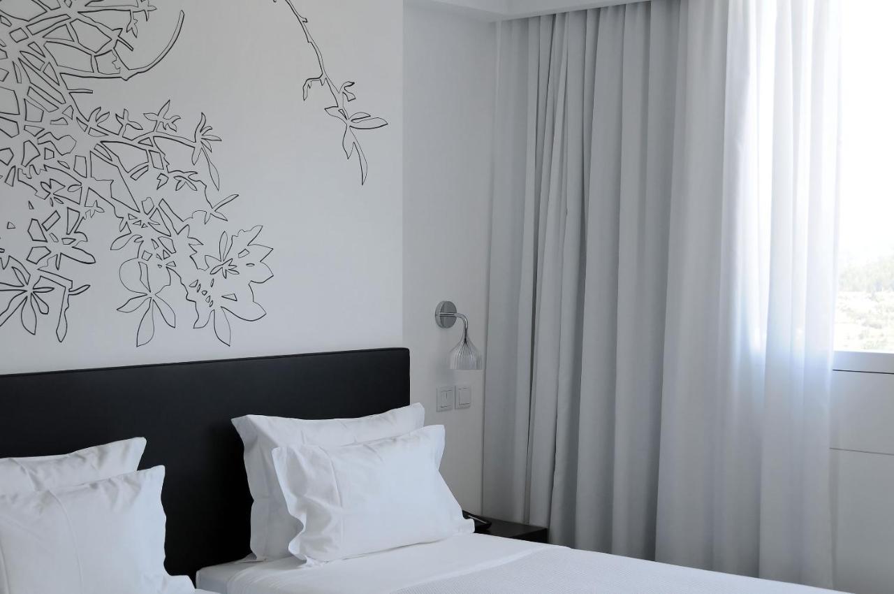 Open Village Sports Hotel&Spa Club Guimarães Exteriör bild